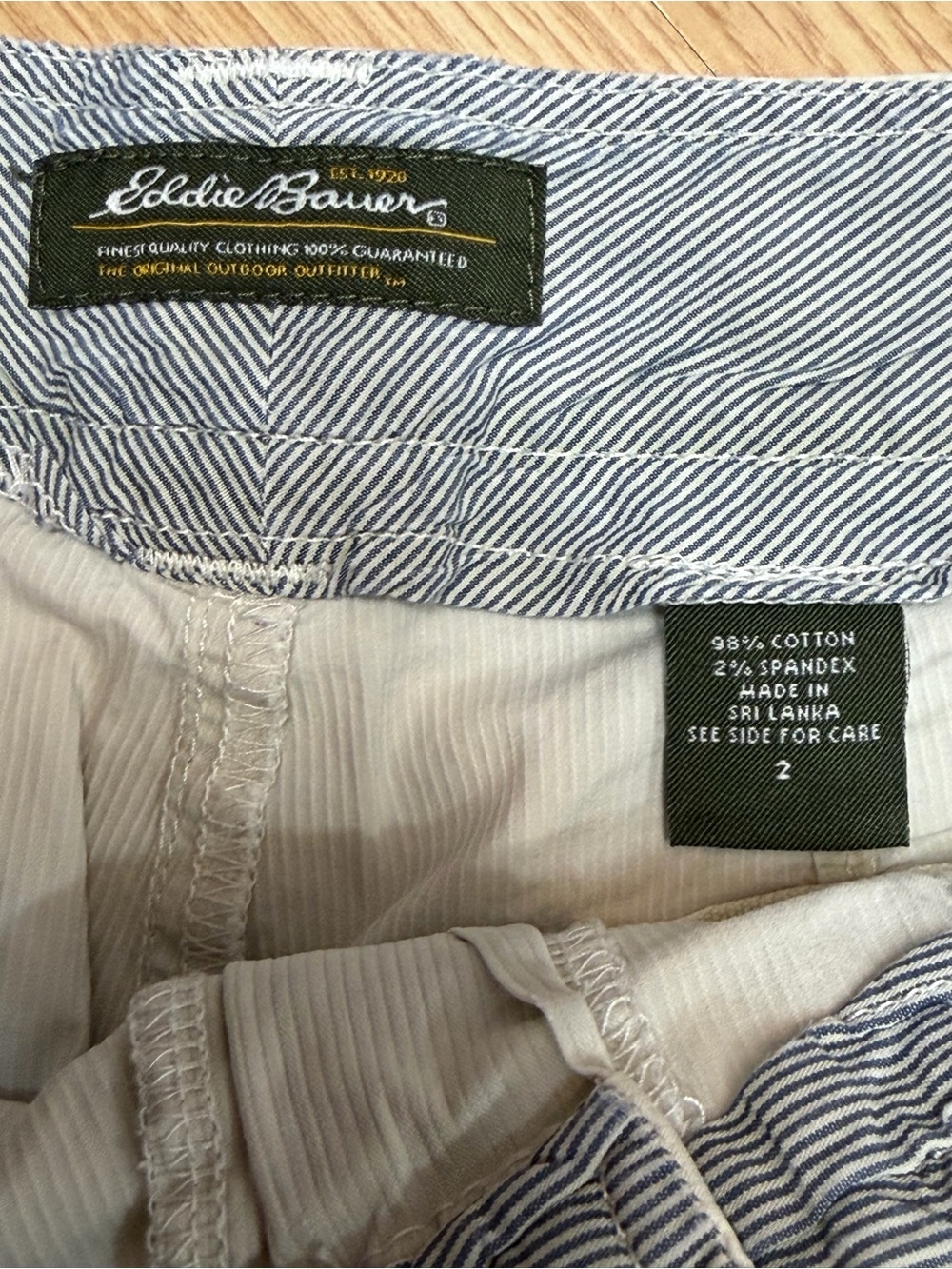 Eddie Bauer Size 2 Light Khaki Stretch Cotton Casual Hiking Utility Shorts - Picture 2 of 9